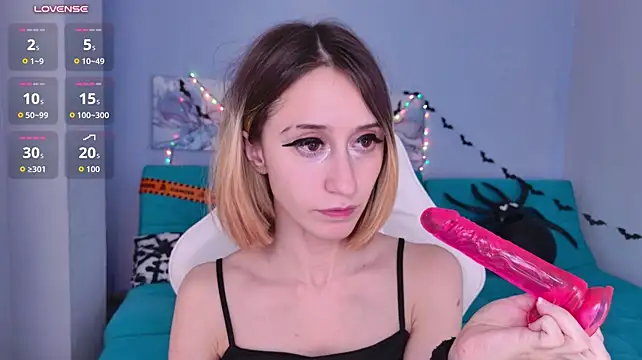 College_Girl_18 live cam on StripChat