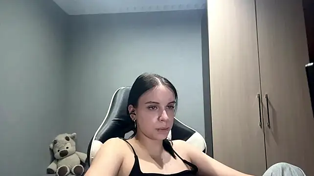 Hisaky live cam on StripChat