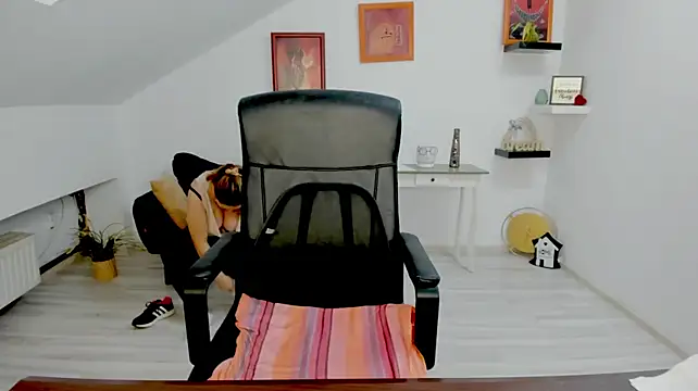 LollaGirl live cam on StripChat