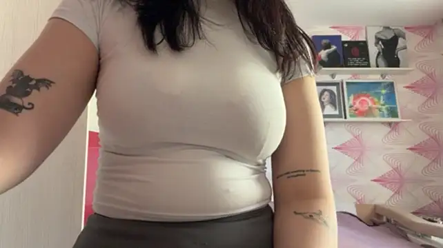 RisaPanak live cam on StripChat