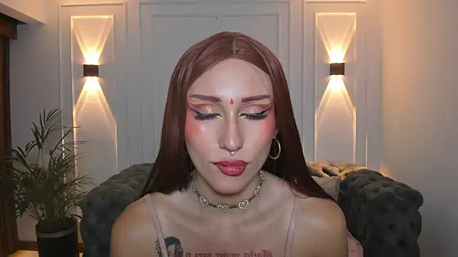 auravg live cam on StripChat