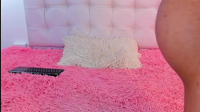 Britney_moon21 live cam on StripChat