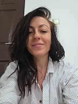 Risky_woman