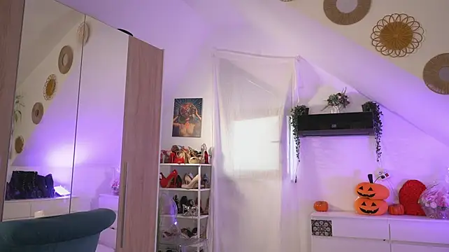 amaliamour (F young) - oil hairy pussy over your face