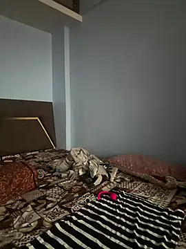 crazy111girl live cam on StripChat