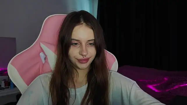 evvaavve live cam on StripChat