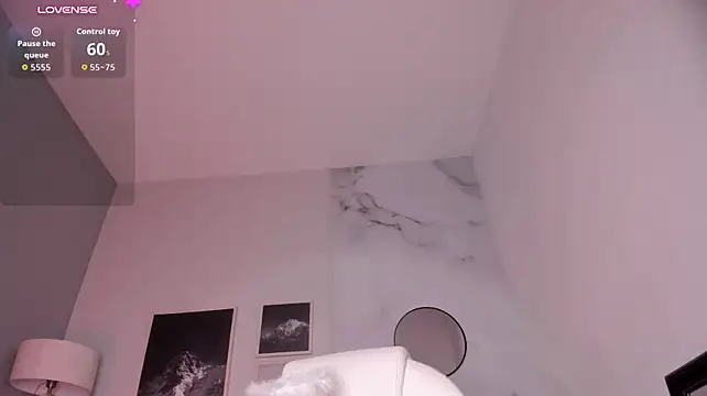 lara_madisson live cam on StripChat