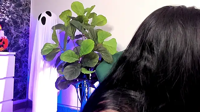 NaomiVelourr live cam on StripChat