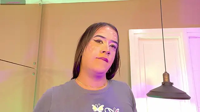 Model: Ariaa_Saeenz
