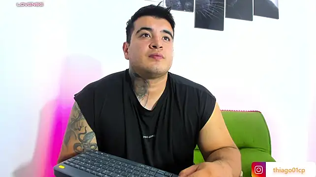 thiago__cp01 live cam on StripChat
