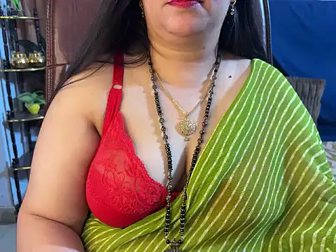 Curvy_Vincy4 live cam on StripChat