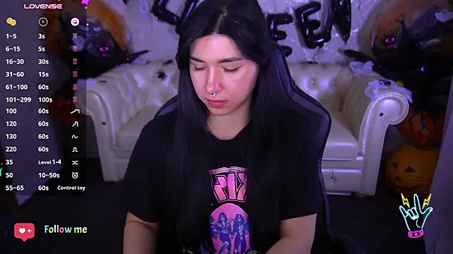 EmilyCandyy live cam on StripChat