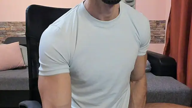 HotHunkTrainer live cam on StripChat