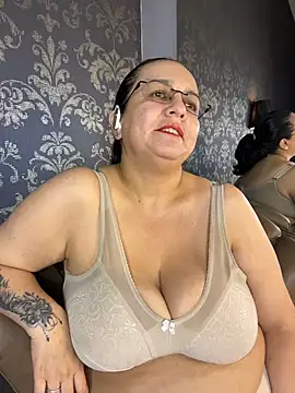 ViennaWins live cam on StripChat