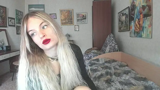 milliKira006 live cam on StripChat