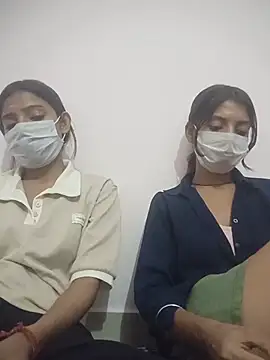 Lovely--Pihu live cam on StripChat