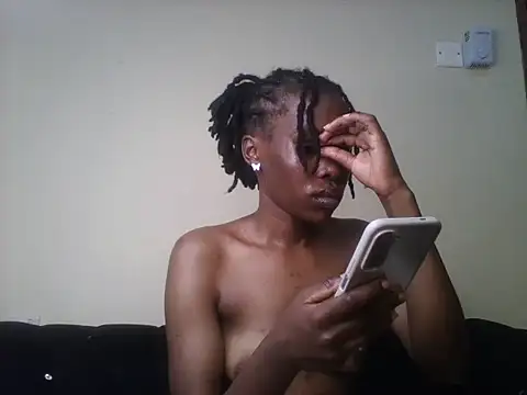 sexyyy_lea live cam on StripChat