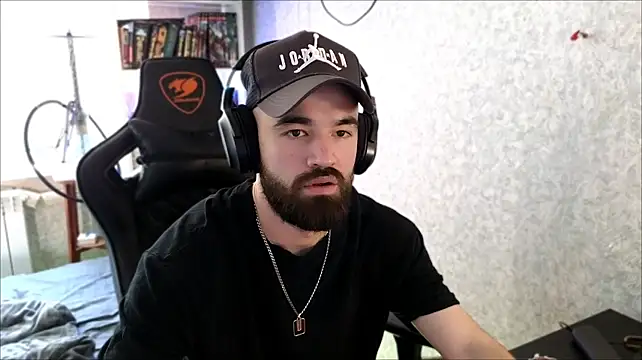 _Serious_Man webcam