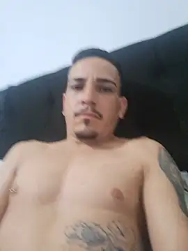 Notreve0 live cam on StripChat