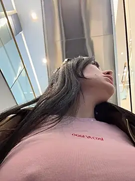 Wet__Bunny live cam on StripChat