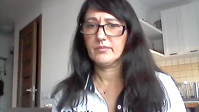 Elena48324 live cam on StripChat