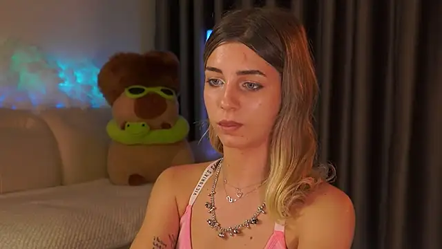MilaMilkEyes