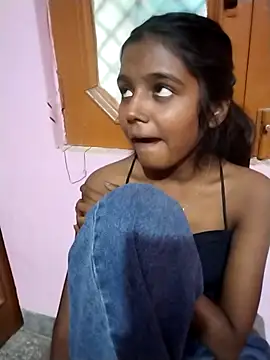 sexy_browniee (F teen) - Pussy show 😍