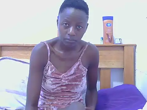 zuhura69 live cam on StripChat
