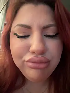 CurvyKimmy1