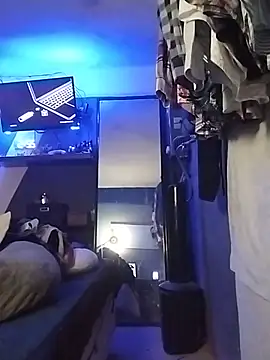 URALZERO420CLOUDS live sex cam