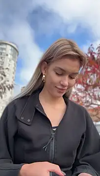 KikiWatson live cam