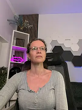 AnnikaRose live sex cam