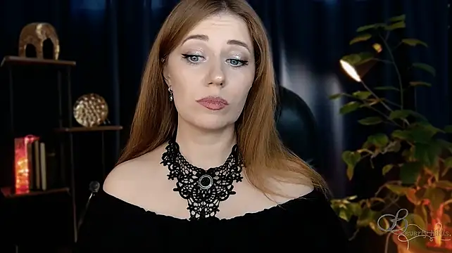 MissBeverlyMills live cam on StripChat