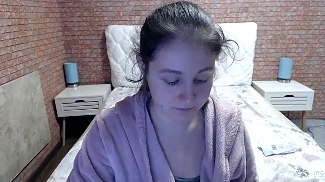 Holliy_Cooper webcam