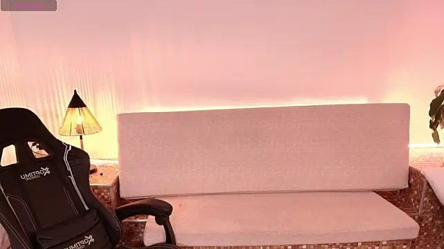 terry_g_ (M young) - Lovense control for 1 minute