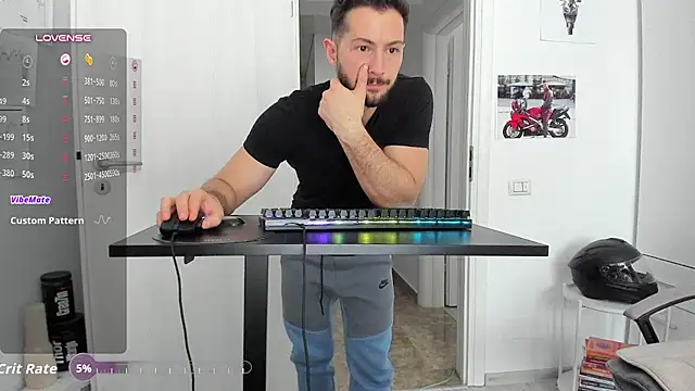 ZackFraser live sex cam
