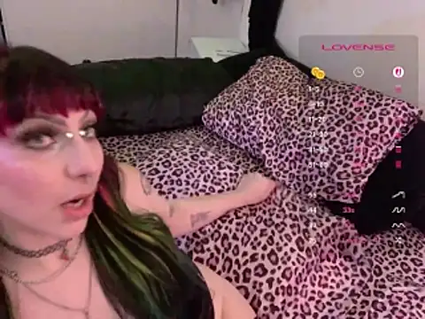 ChrryFoxx webcam