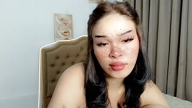 BrendaTaki live cam on StripChat