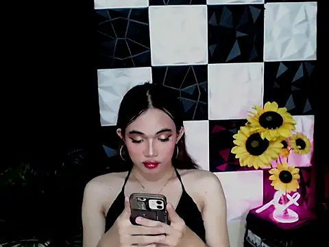 Sweetxxxkisha live cam on StripChat