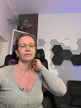 annikarose (F milf) - Naked Orgasmus