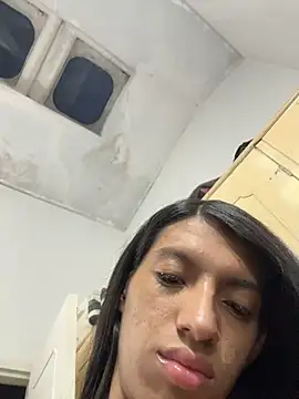 jade_gil_ (T young) - MAKE ME HAPPY AND PARTY 💦🤍🤍