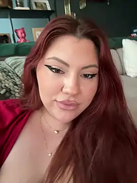 CurvyKimmy1