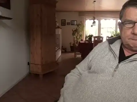 nobbie444 (M mature) - naked