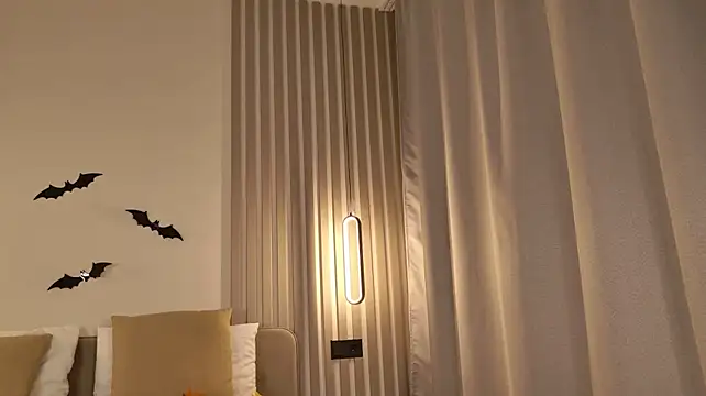 EvaEliss live cam on StripChat