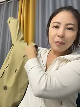 YaoYao8888 live cam on StripChat