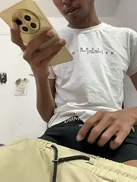 Indorecockyboy live sex cam