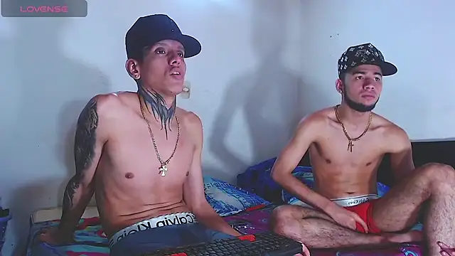 gabriel_reyes21 on Stripchat