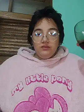MimiKawaii webcam
