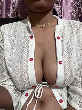 Priyaa_bold