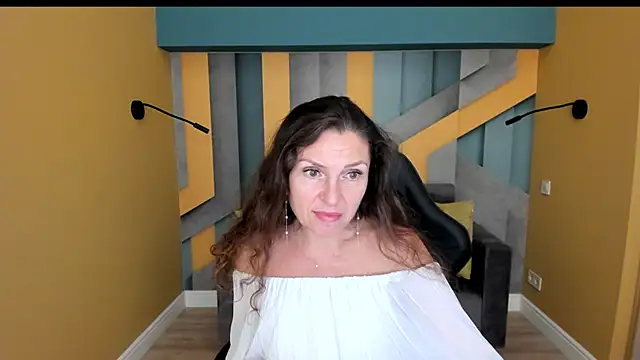EllaLong webcam